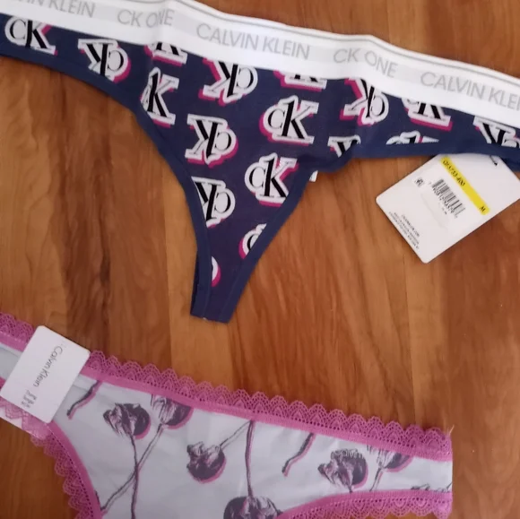 Calvin Klein Medium Thongs Bundle - Picture 6 of 9